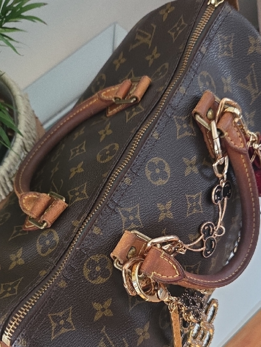 Vintage Louis Vuitton Speedy 30 Brown Monogram W/ LV Bag Charm Authentic - Picture 12 of 12